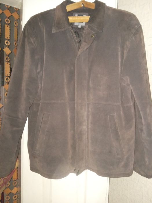 Замшева,осіння куртка