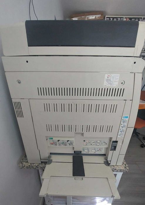 Impressora/Fotocopiadora usada Triumph Adler DC 2216