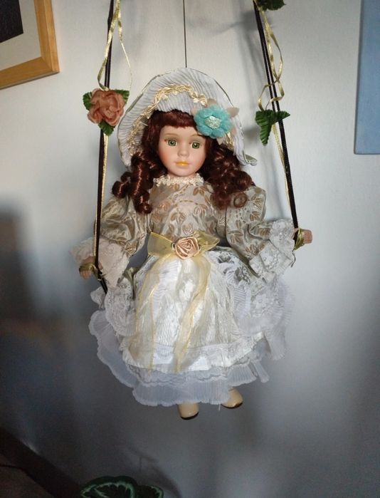 Boneca de porcelana