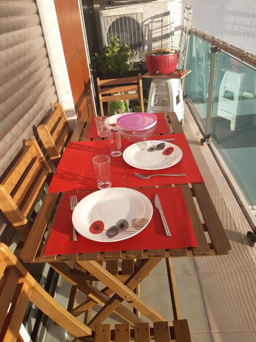 Mesa exterior com 4 cadeiras