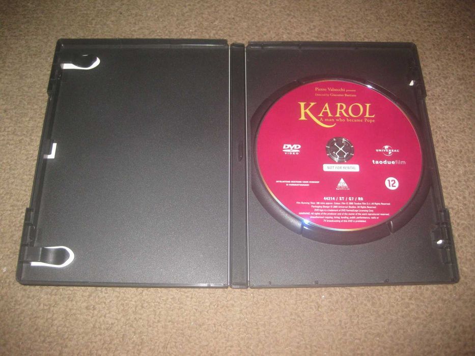 DVD "Karol: Um Homem Que Se Tornou Papa" de Giacomo Battiato