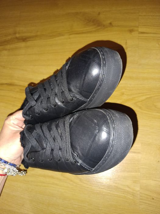 Продам женские зимние кеды Miraton