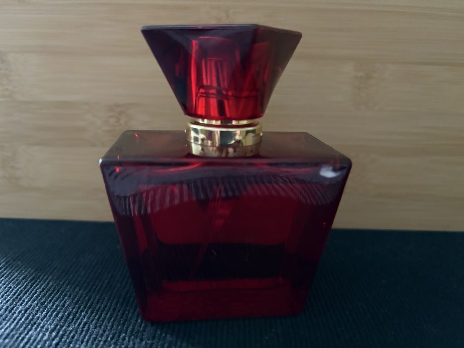 58 Guess seductife red 50 ml