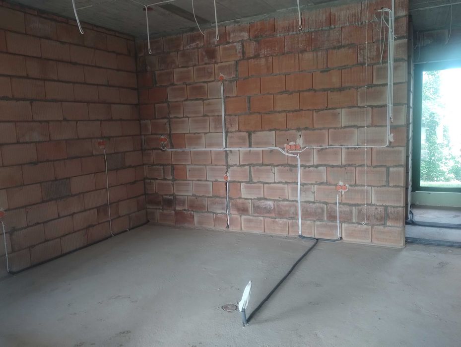 Elektryk, Usługi elektryczne