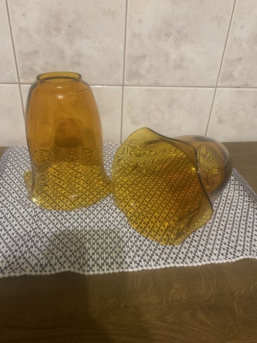 Плафони скляні в стані нового