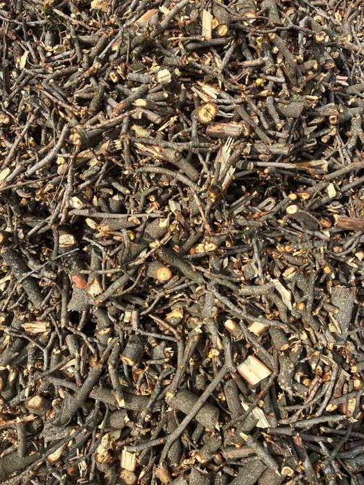 Дрова чурки попиляні 30-40 см,  дробленка, щепа брикети RUF