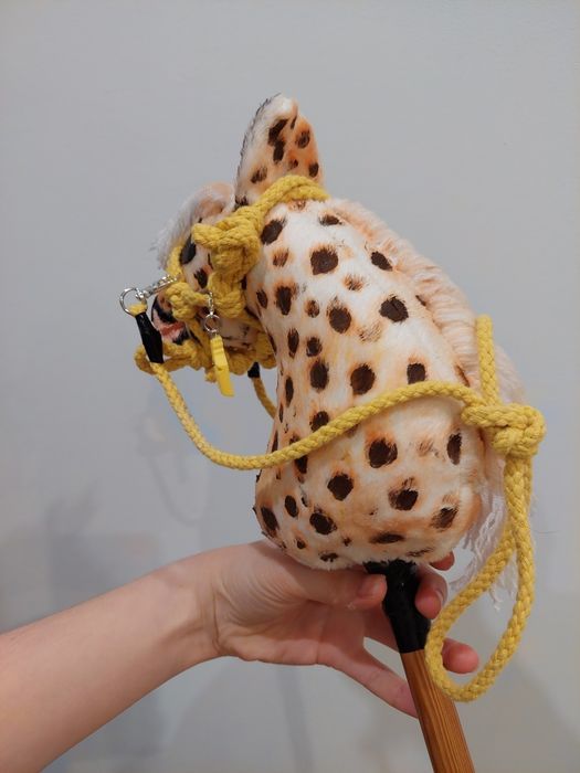 Hobby horse a5 z kijem I akcesoriami Tarant hhss