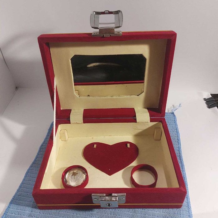 Шкатулка,  коробка, для украшений  Винтажная, для бижутерии