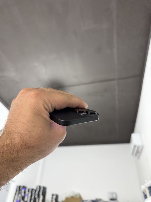 Apple Iphone 15 128 gb 100% як новий айфон 15