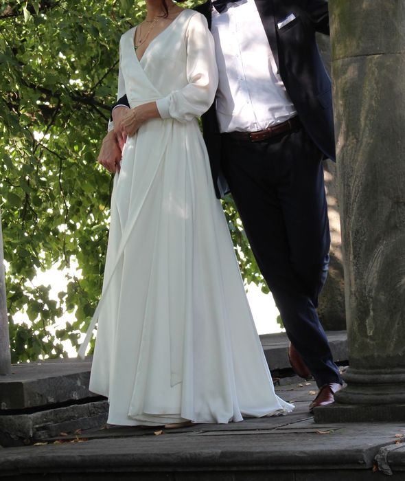 Suknia ślubna z długim rękawem rozm 38