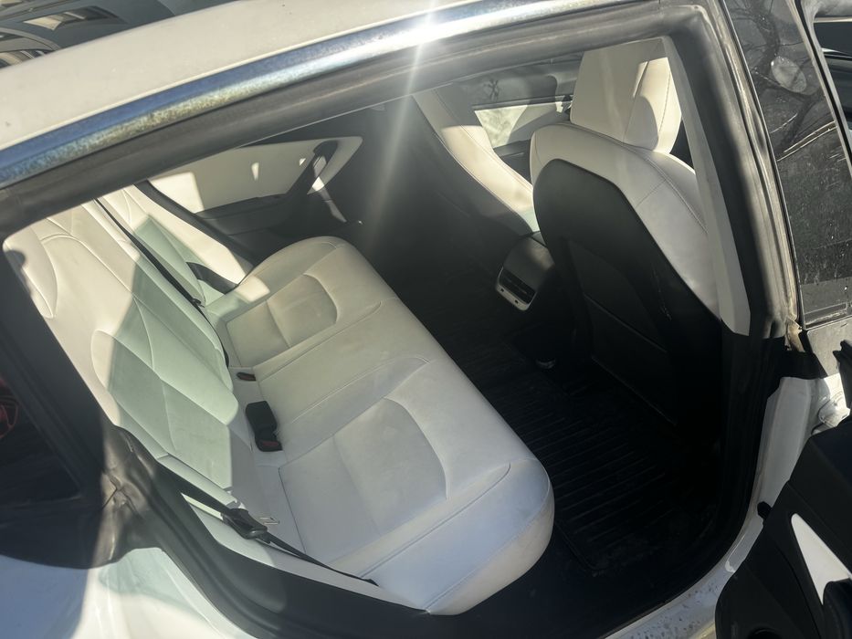tesla model 3 perfomance 2019