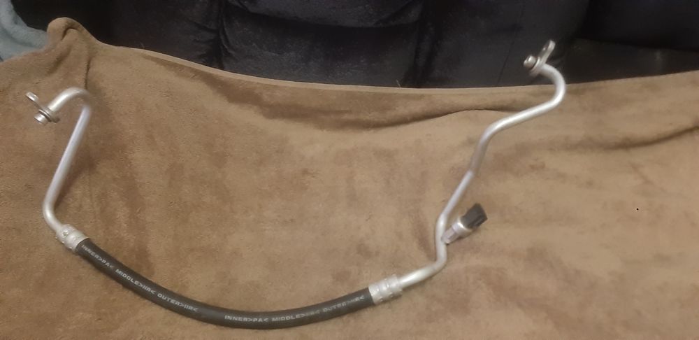 Мицубиси шланг кондиционера оригинал