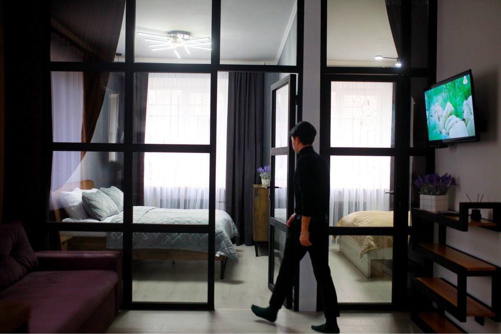 Подобова квартира,район отель Буковина,обл. лікарня,парк Шевч.,стадіон