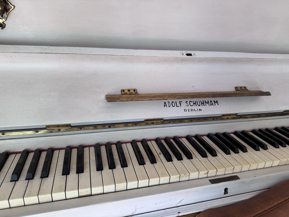 Piano Adolf Schuhmam