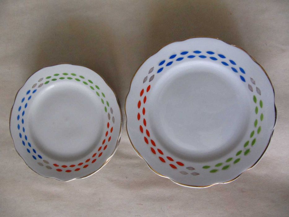 Тарілки мілкі святкові порцеляна Коростень, радянські