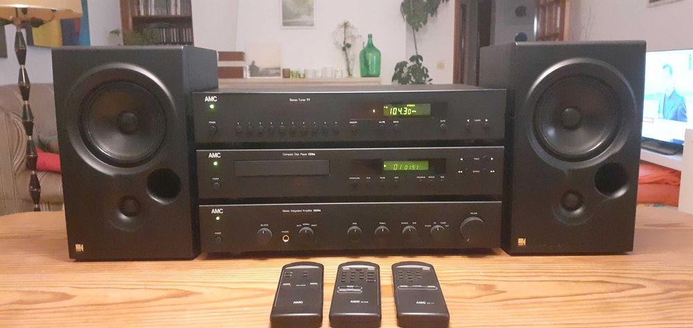 Sistema Hi-Fi AMC 3050A + CD8A + T7 + KEF Koda 7