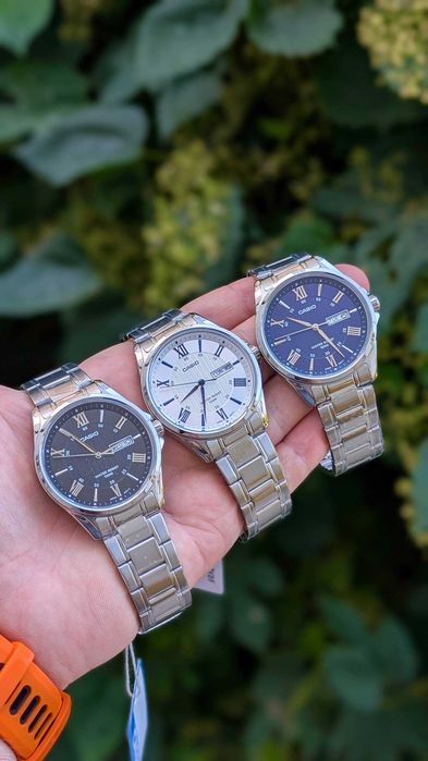 Чоловічий годинник CASIO COLLECTION MTP-1384D (білий, синій або чорний)