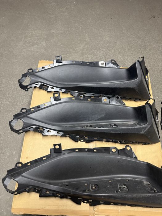 Prawa podloga podest podstopnica yamaha xmax 125 lub 300/400