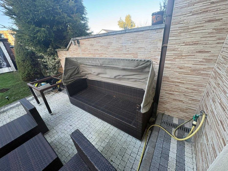 Zestaw rattanowy plus stół i krzesła