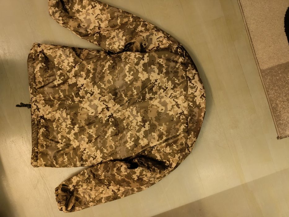 Куртка бомбер нова берци нові 42 розмір ліска нова