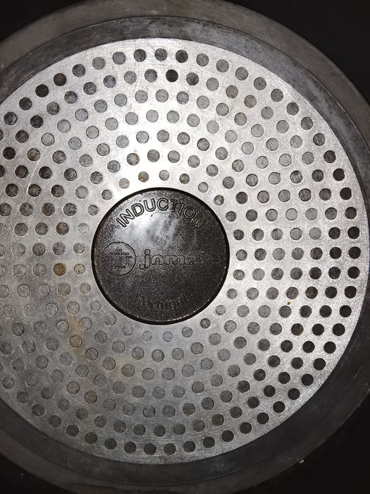 Frigideira de indução nova