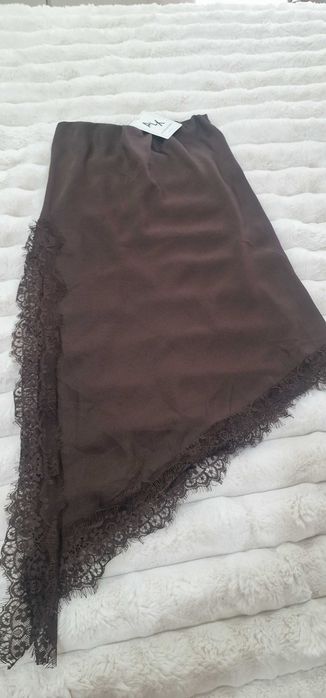 Saia acetinada castanho chocolate