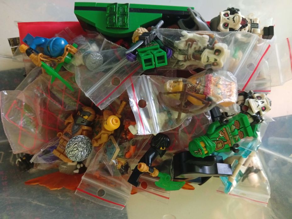 Lego klocki ok. 16kg + figurki + instrukcje