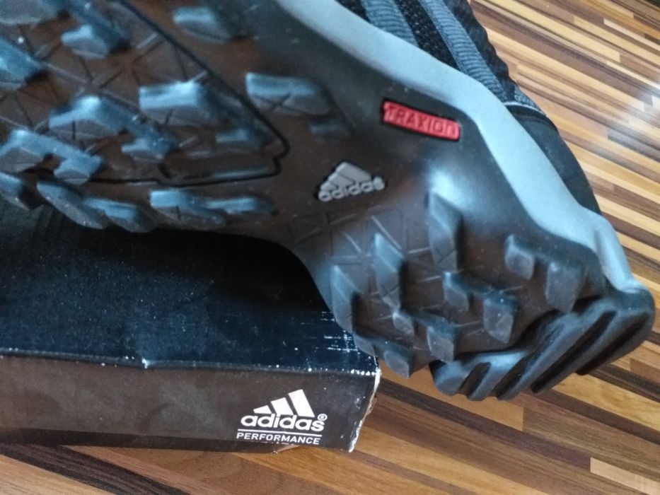 Adidas Terrex 38,5----Oryginał buty młodzieżowe---Czarne,wygodne---Łódż