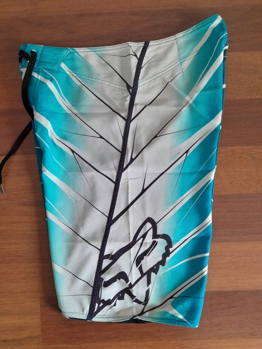 FOX BoardShorts Calções de Praia Tam.32