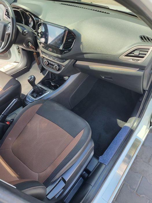 Lada Vesta стан новоїі машини