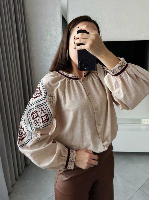 Жіночі вишиванки великий вибір!