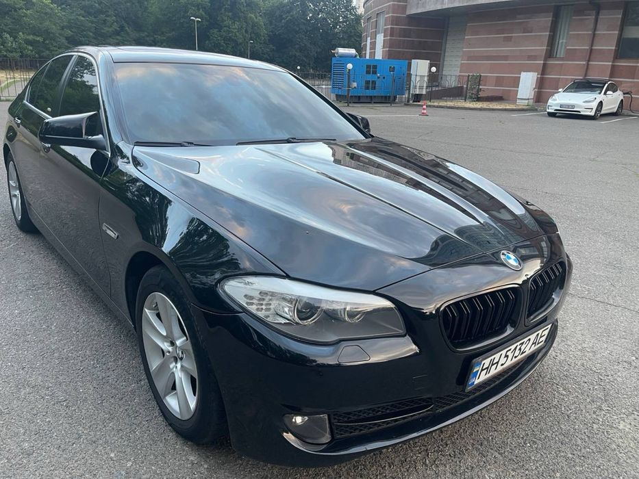 Продам BMW БМВ 528i