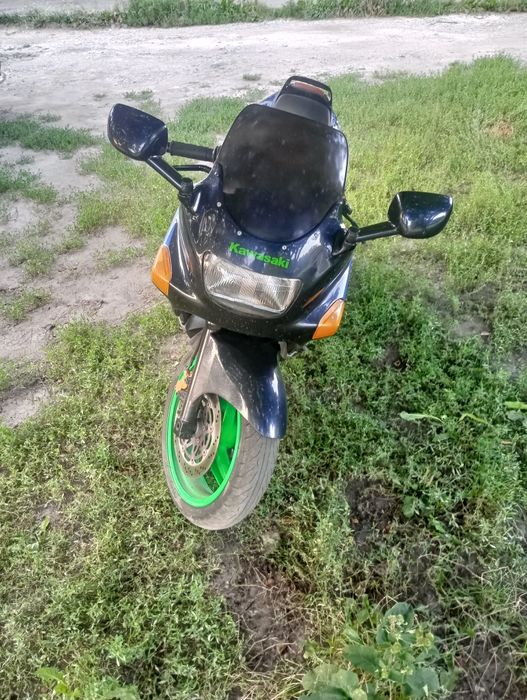 Продам Кавасаки ззр 400