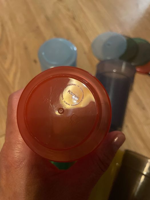 Plastikowe kubki zamykane Tchibo
