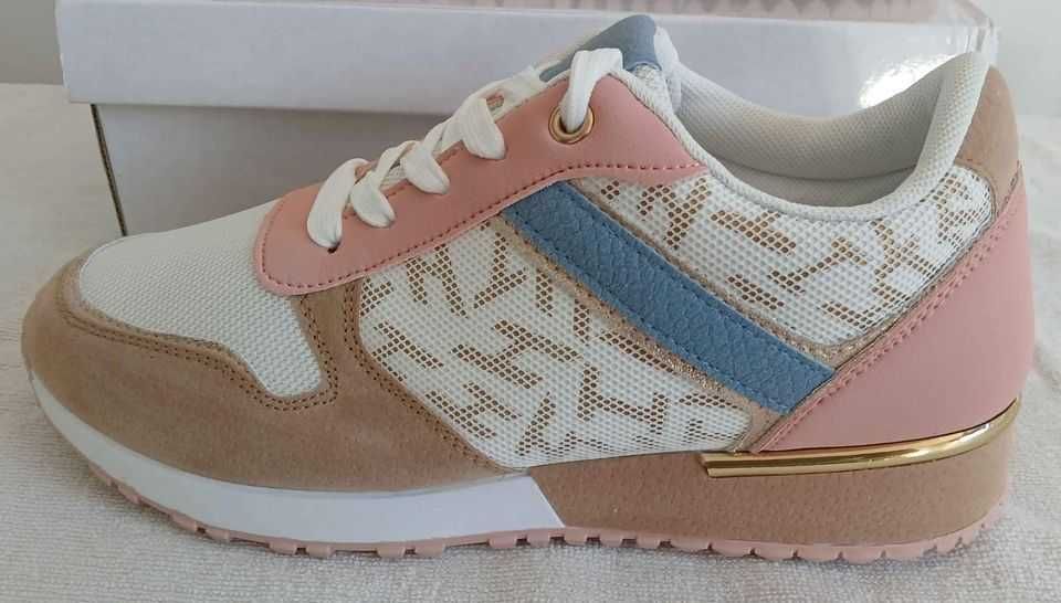 Sapatilhas senhora. Novas. Tam. 38 ao 40