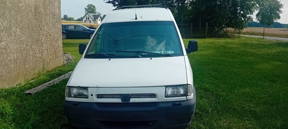 Sprzedam peugota expert  rok2003