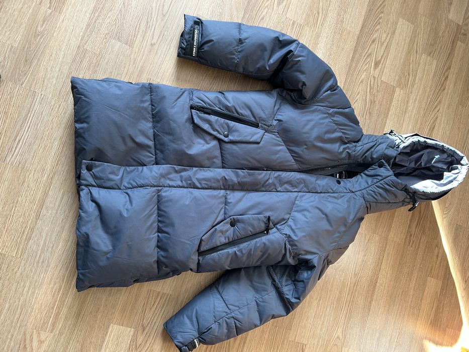 Зимова курточка в гарному стані