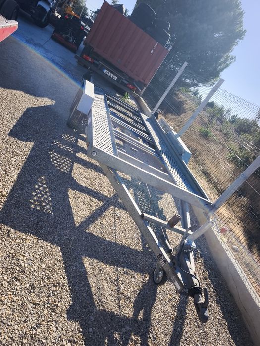 Atrelado porta carros