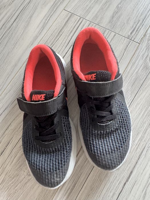 Buty sportowe Nike 34
