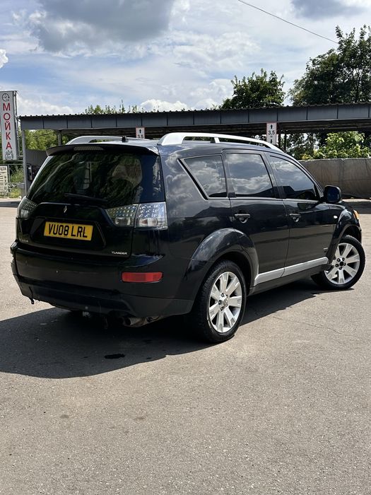 Продам Mitsubishi Outlander XL