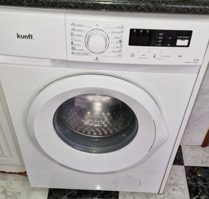 Frigorífico < 3 anos + Máquina de Lavar c/ Garantia 2026