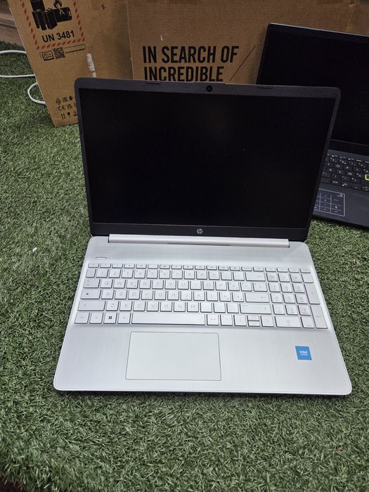 Новый ноутбук з Європи, SSD, DDR4 Core.