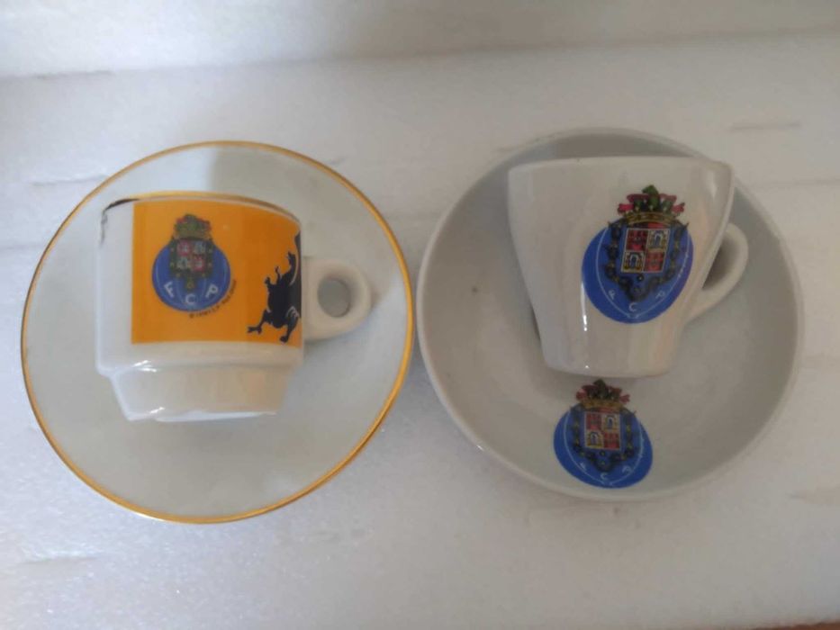 Chávenas de porcelana do FC Porto.