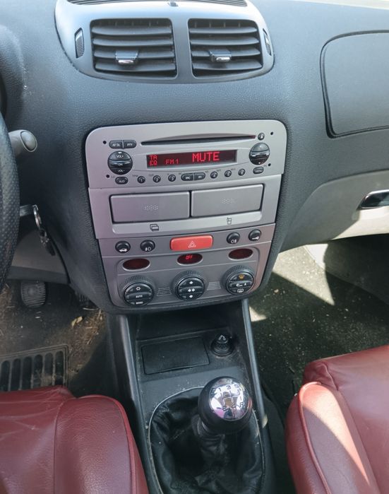 Alfa Romeo 147 1.9 Jtd 8V de Setembro 2001 — photo 5