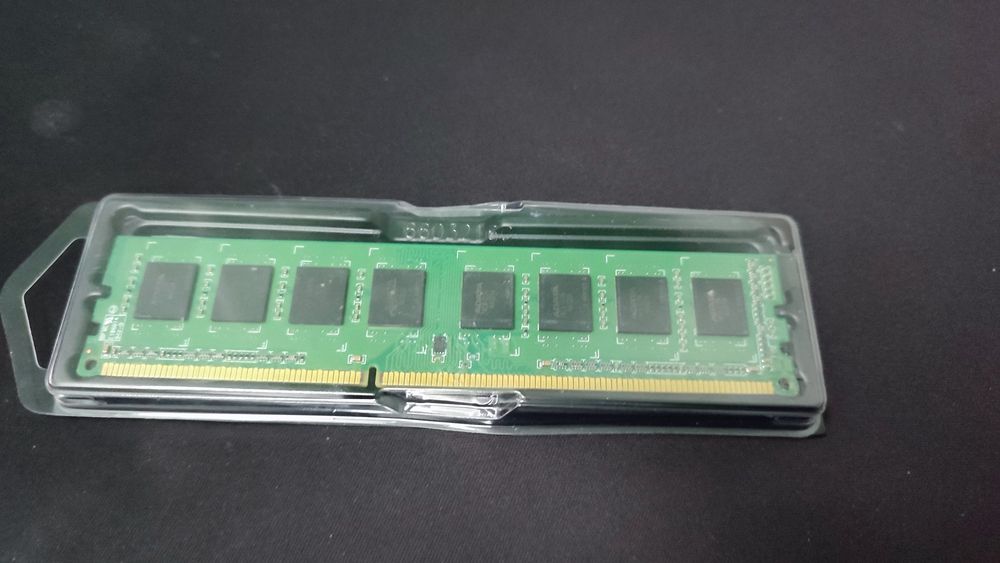 Память ddr 3 4b ,рабочая