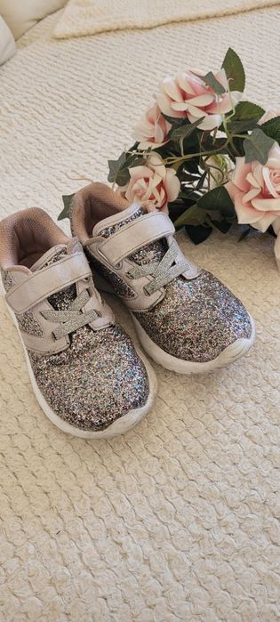 Adidasy, buty jesienne, wiosenne brokatowe rozm. 29