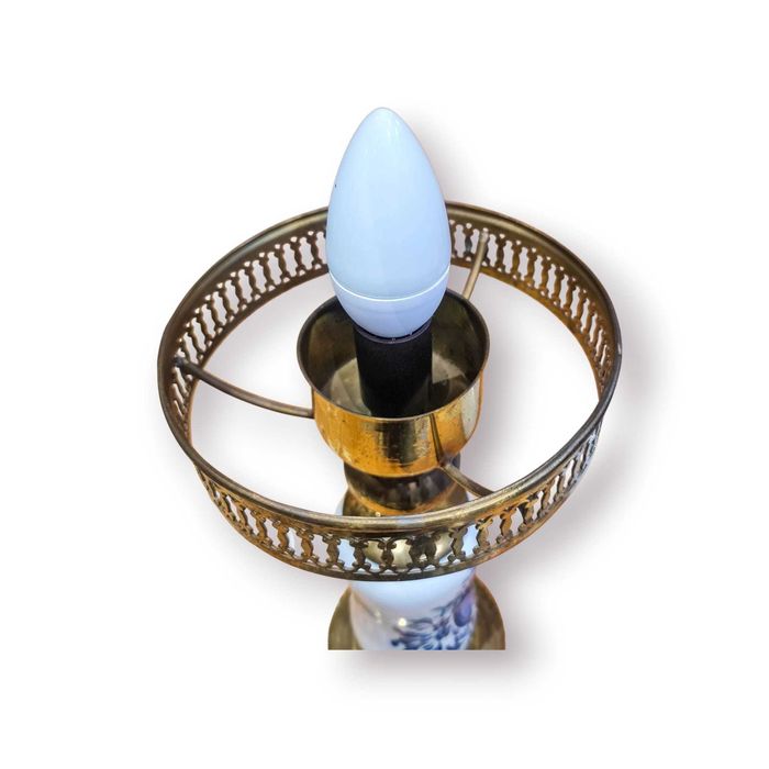 Candeeiro Louça Viana Azul e Branco c/ Vidro Opalino e Base Dourada