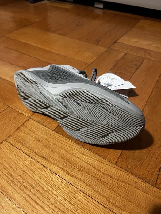 Buty adidas AE 1 Low Metallic Grey rozm. 42 2/3 basketball