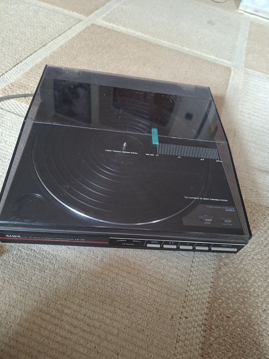 Gramofon Aiwa LX-20 z lat 80 .