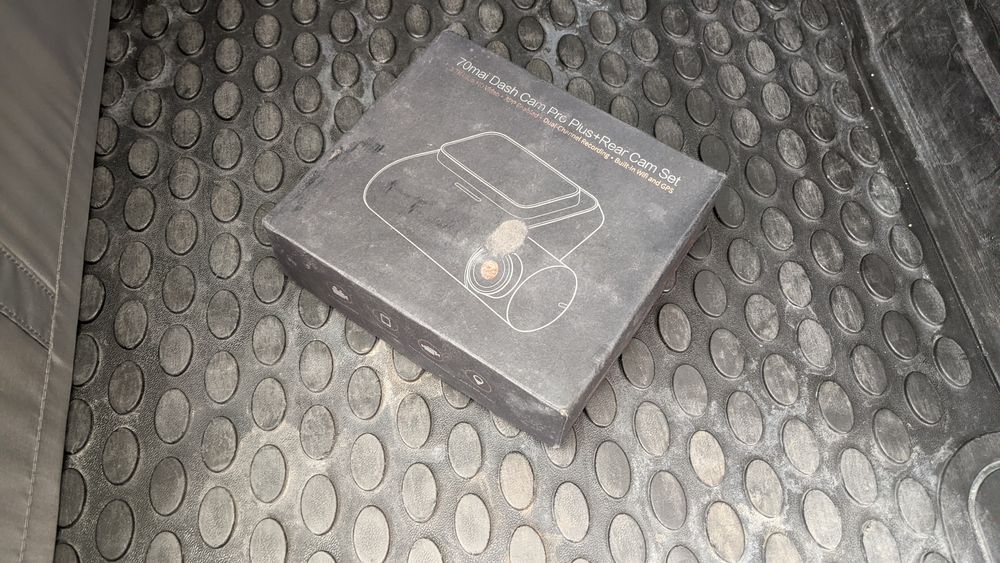 Автореєстратор на дві камери (зад-перед)